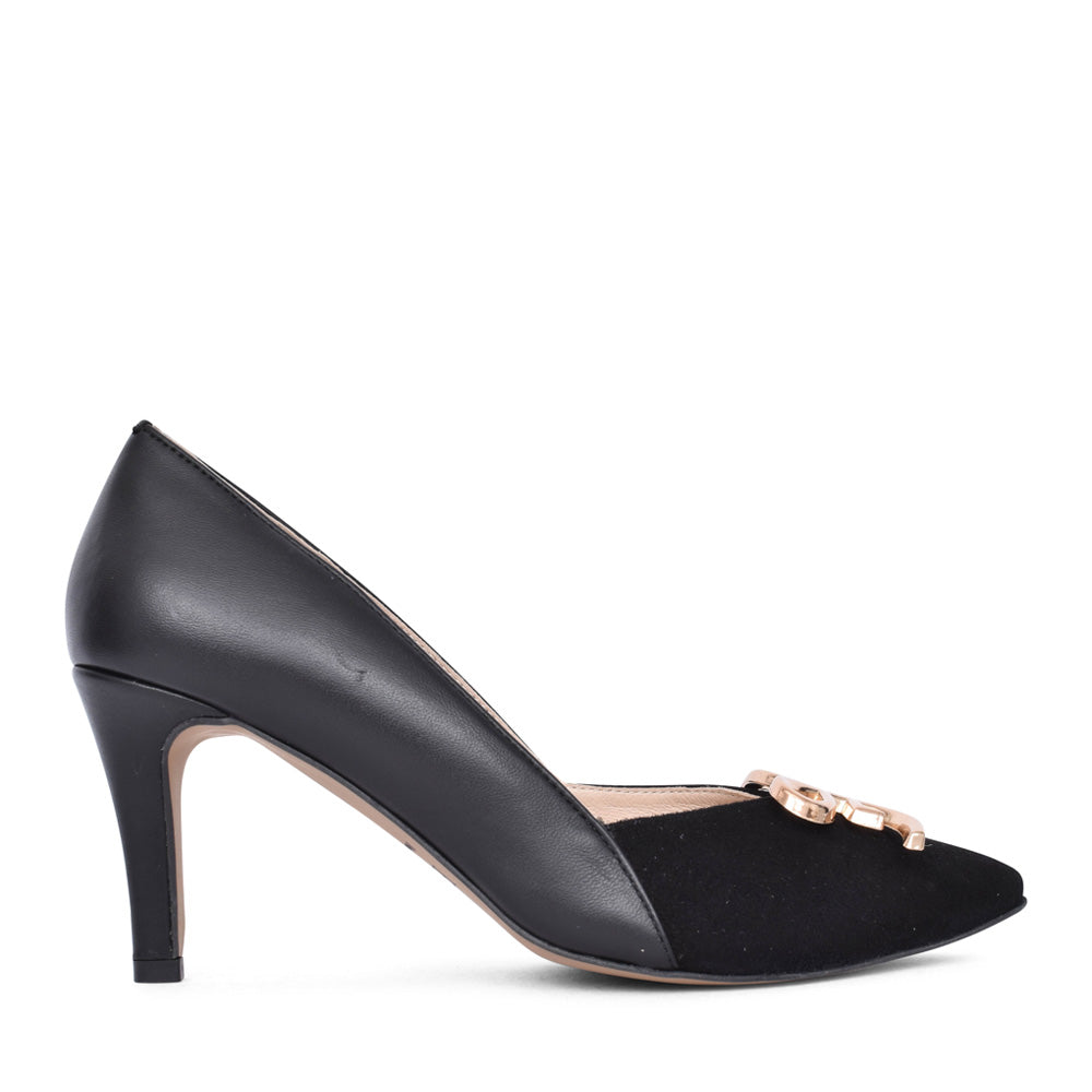 Emis women's black leather slip-on shoe