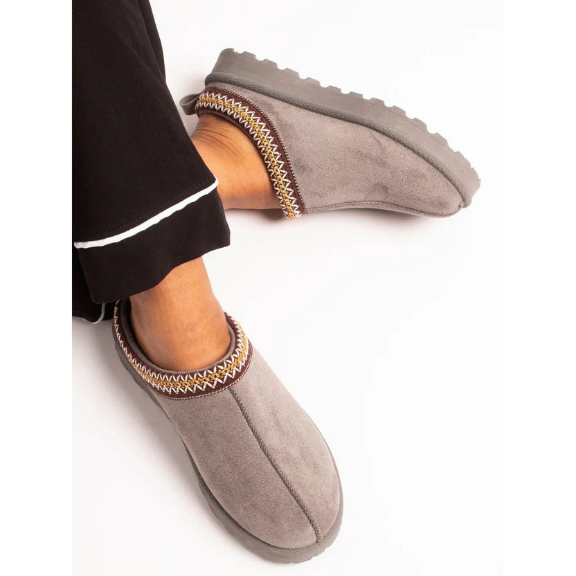 Lunar women's grey faux suede slipper