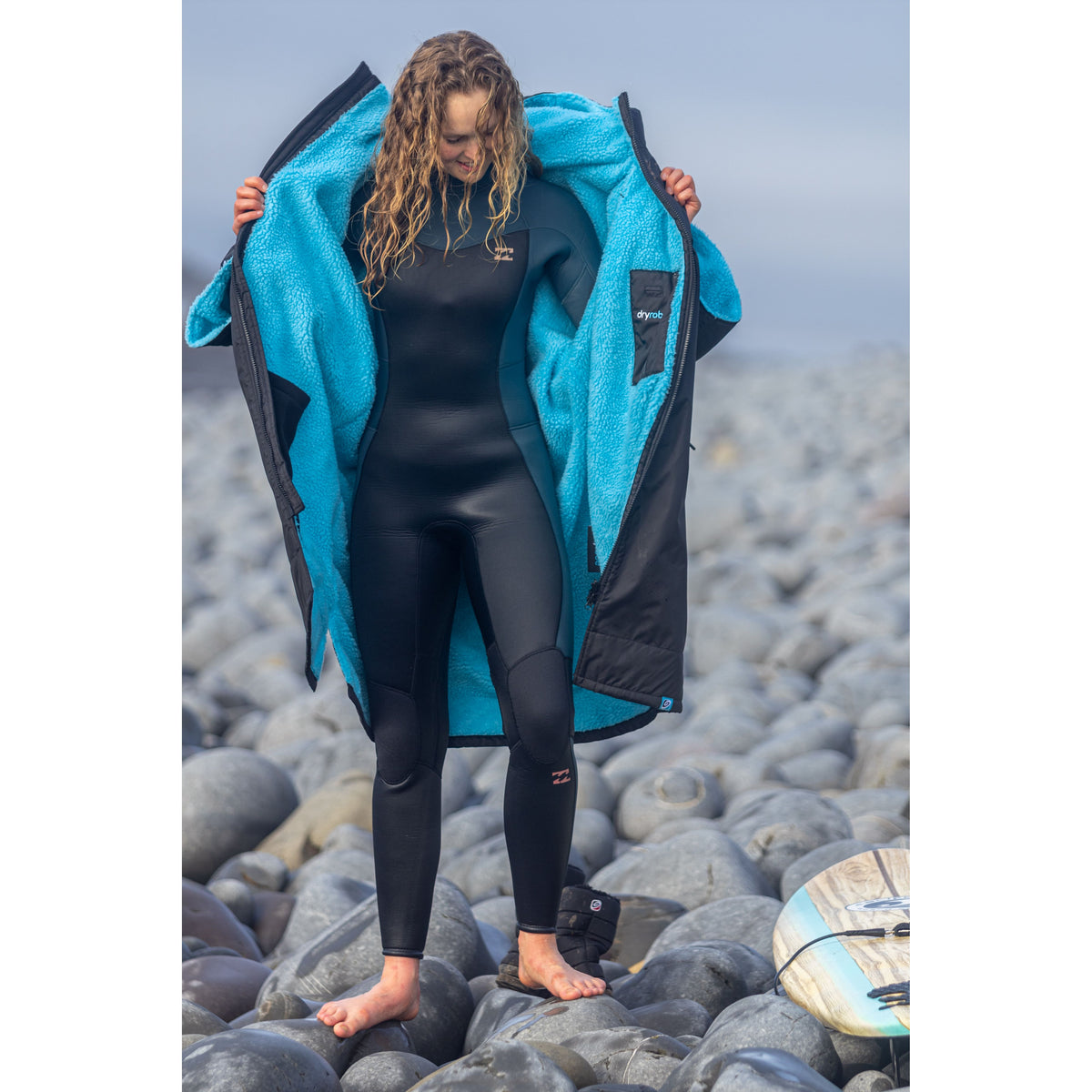 Dryrobe Adults Advance Short Sleeve V3 Black Blue