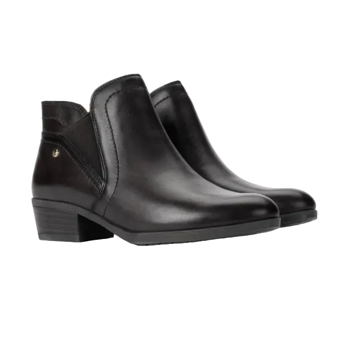 Pikolinos Daroca women's black leather ankle boots with low block heel
