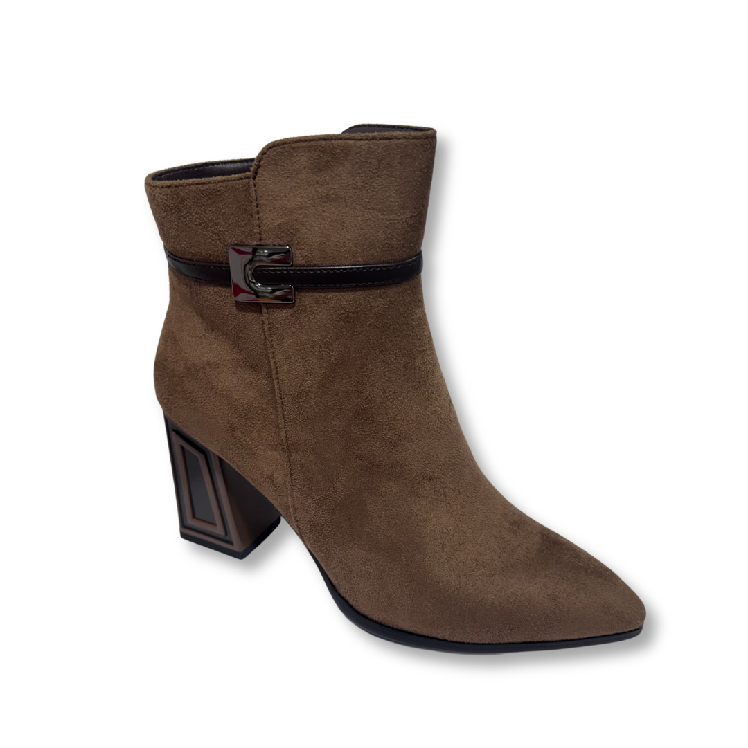 Redz women's biscuit beige boot