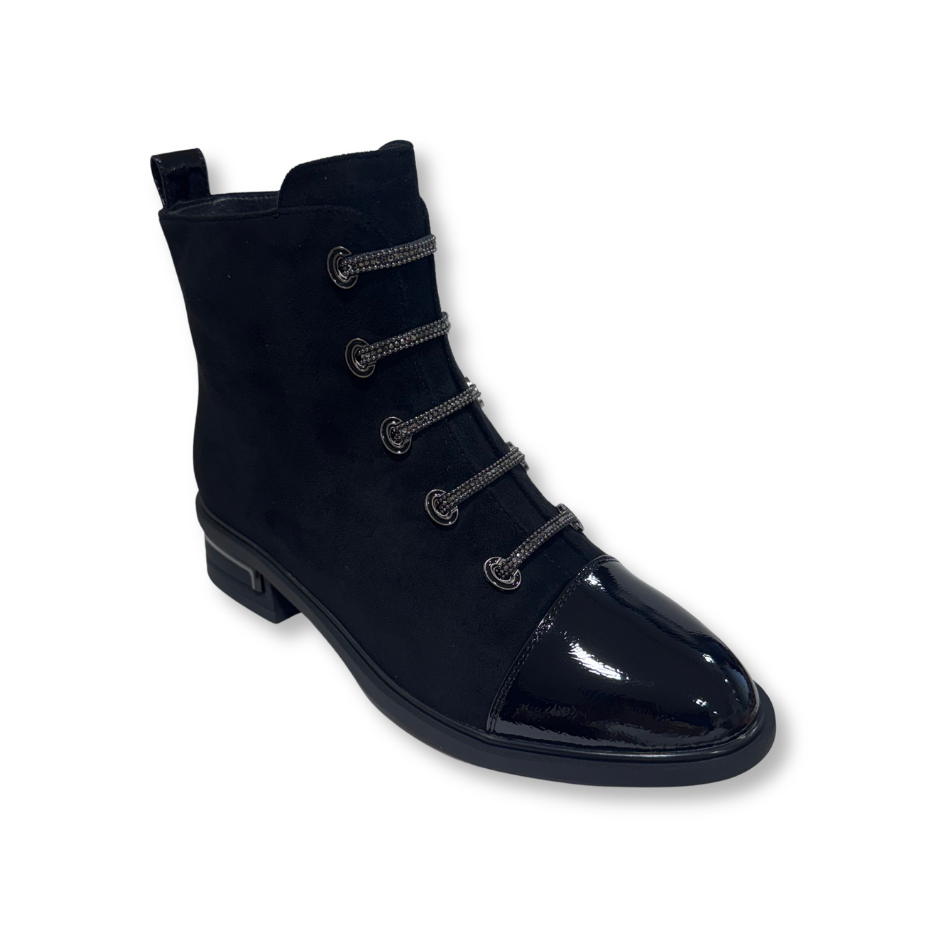 Redz women's black ankle boot