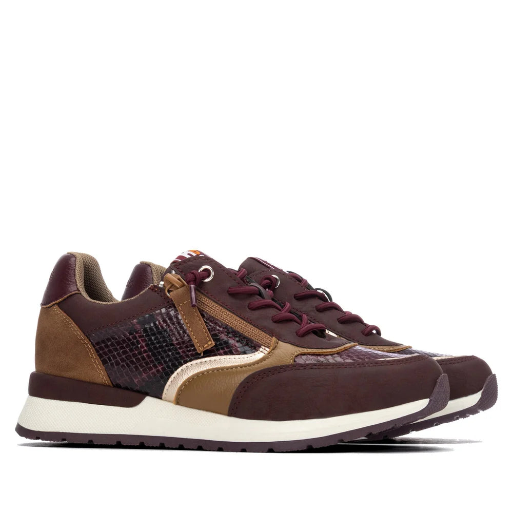 Refresh women's burgundy fashion trainer