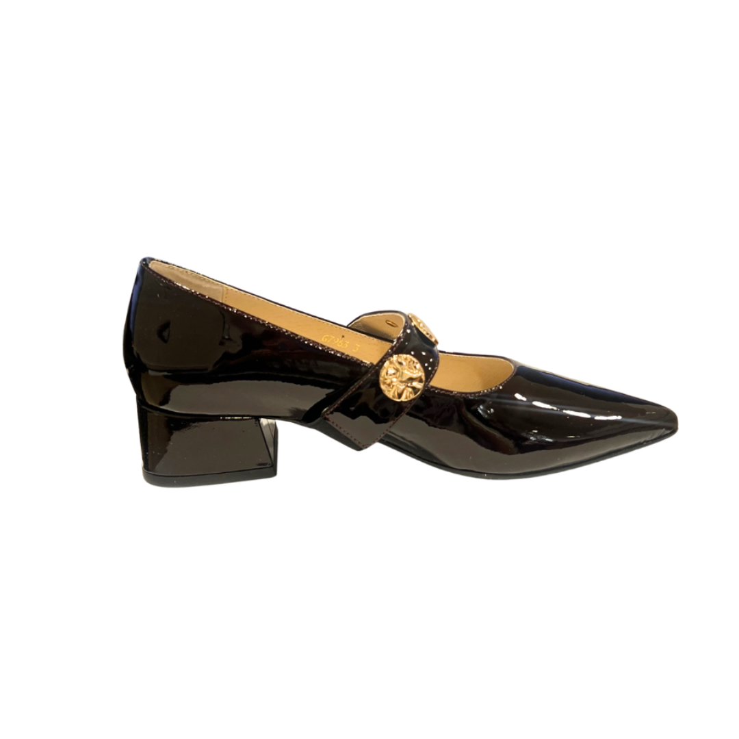 Emis women's burgundy patent court shoe