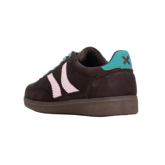XTI girls' brown trainers with pink panels and turquoise laces