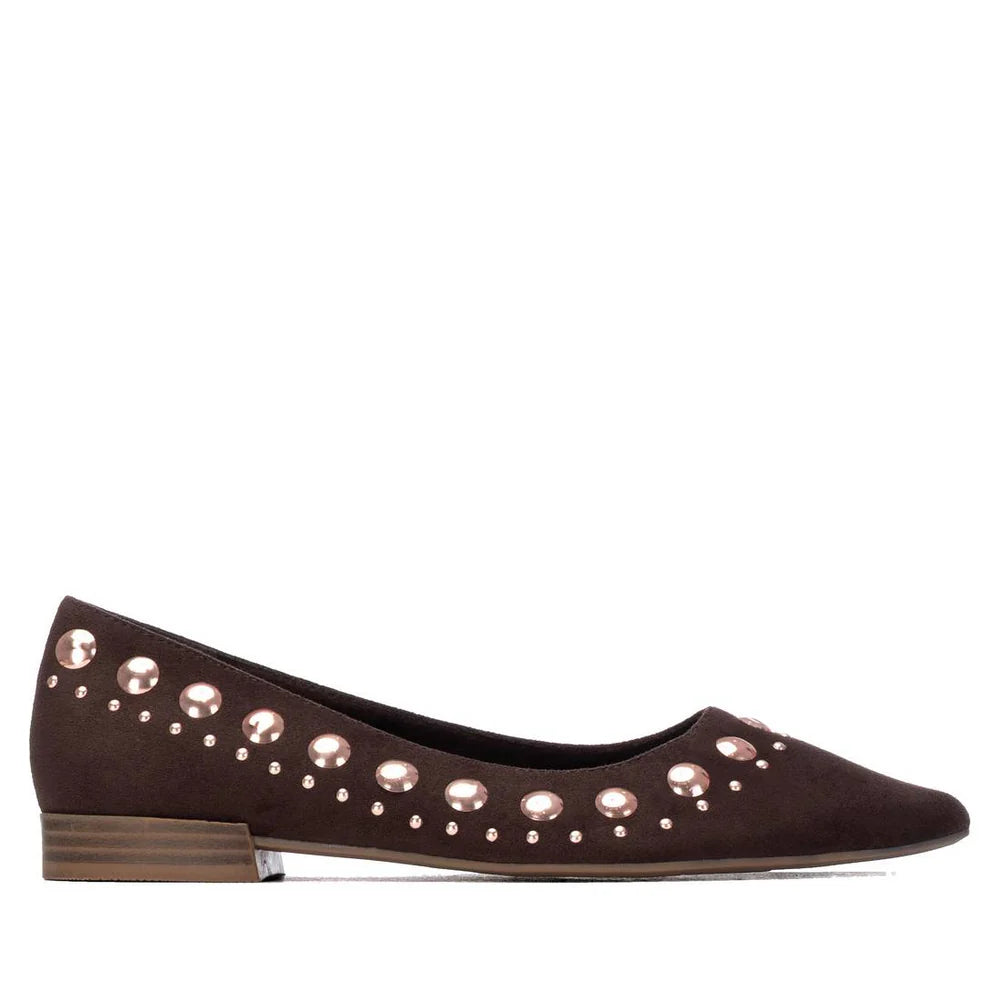 XTI women's brown ballet pumps