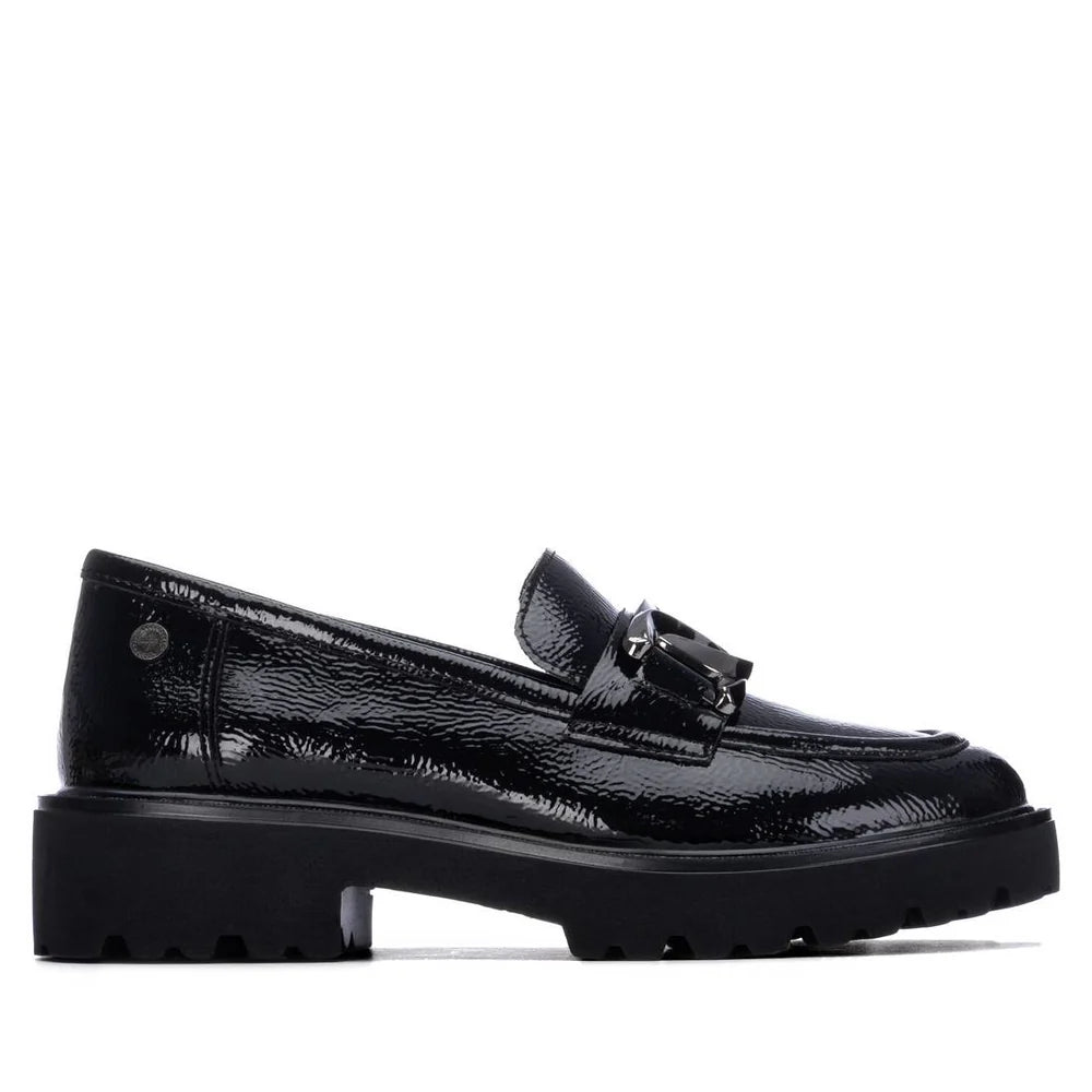 XTI women's black chain loafer